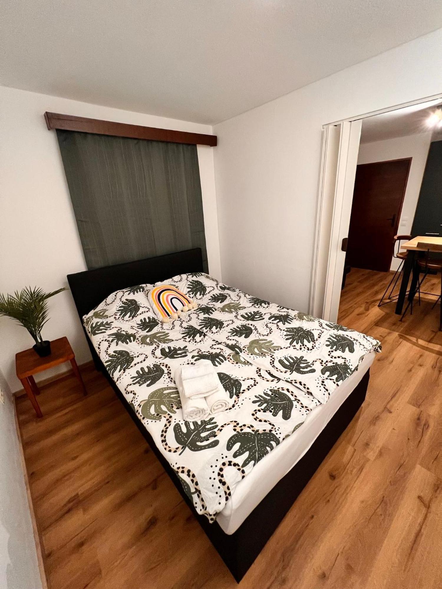 Perfekte Lage! Ganze Wohnung Burgblick Residenz Sankt Veit an der Glan Exterior photo